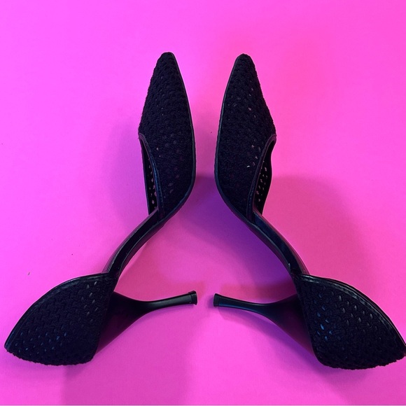 Vince Camuto Black Crochet Pumps Size 8 1/2 - Picture 13 of 14